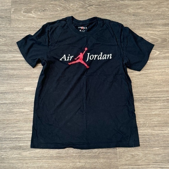 Nike Jordan Shirt sz Sm Preown - Picture 1 of 2